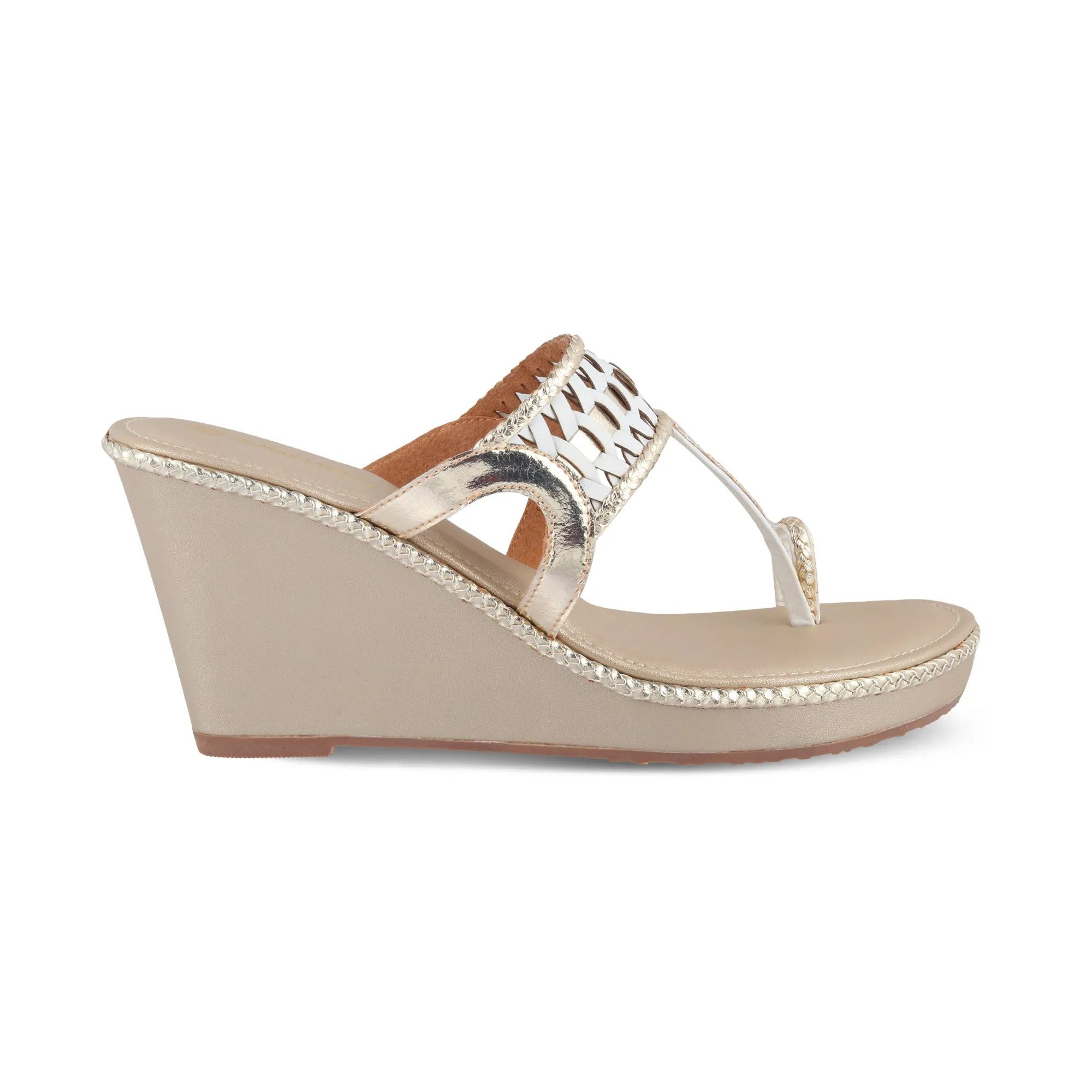 Secure Lacing Mechanism Anti Fatigue Platform AISHA- WHITE KOLHAPURIS