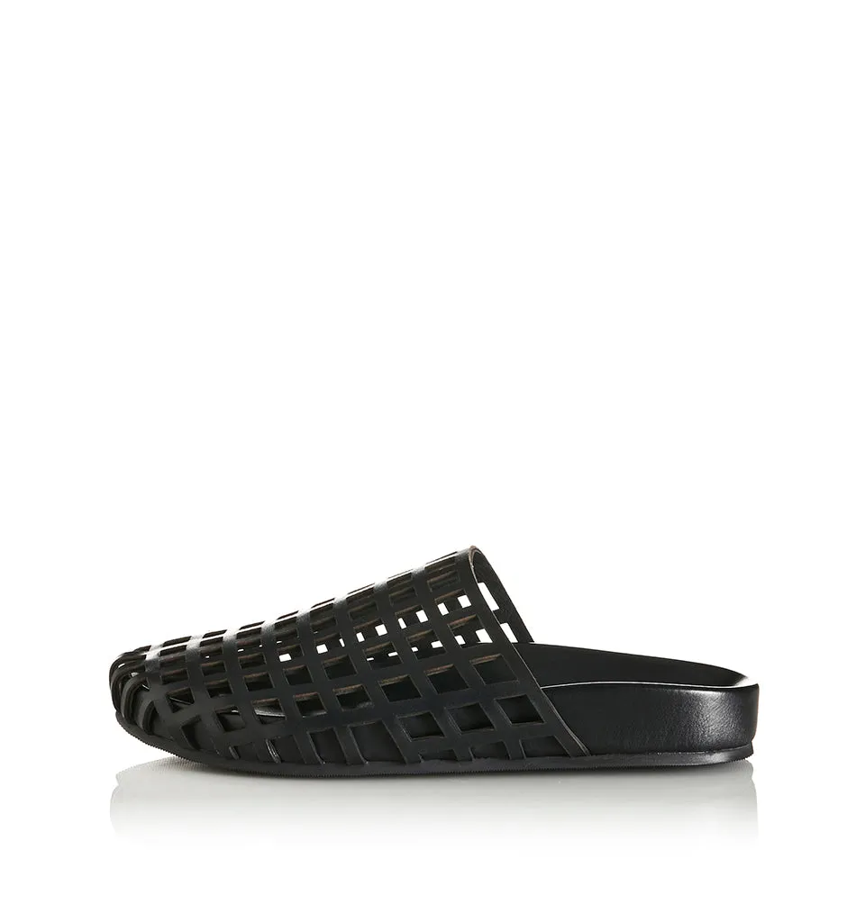 Shaan Simple Cushioning