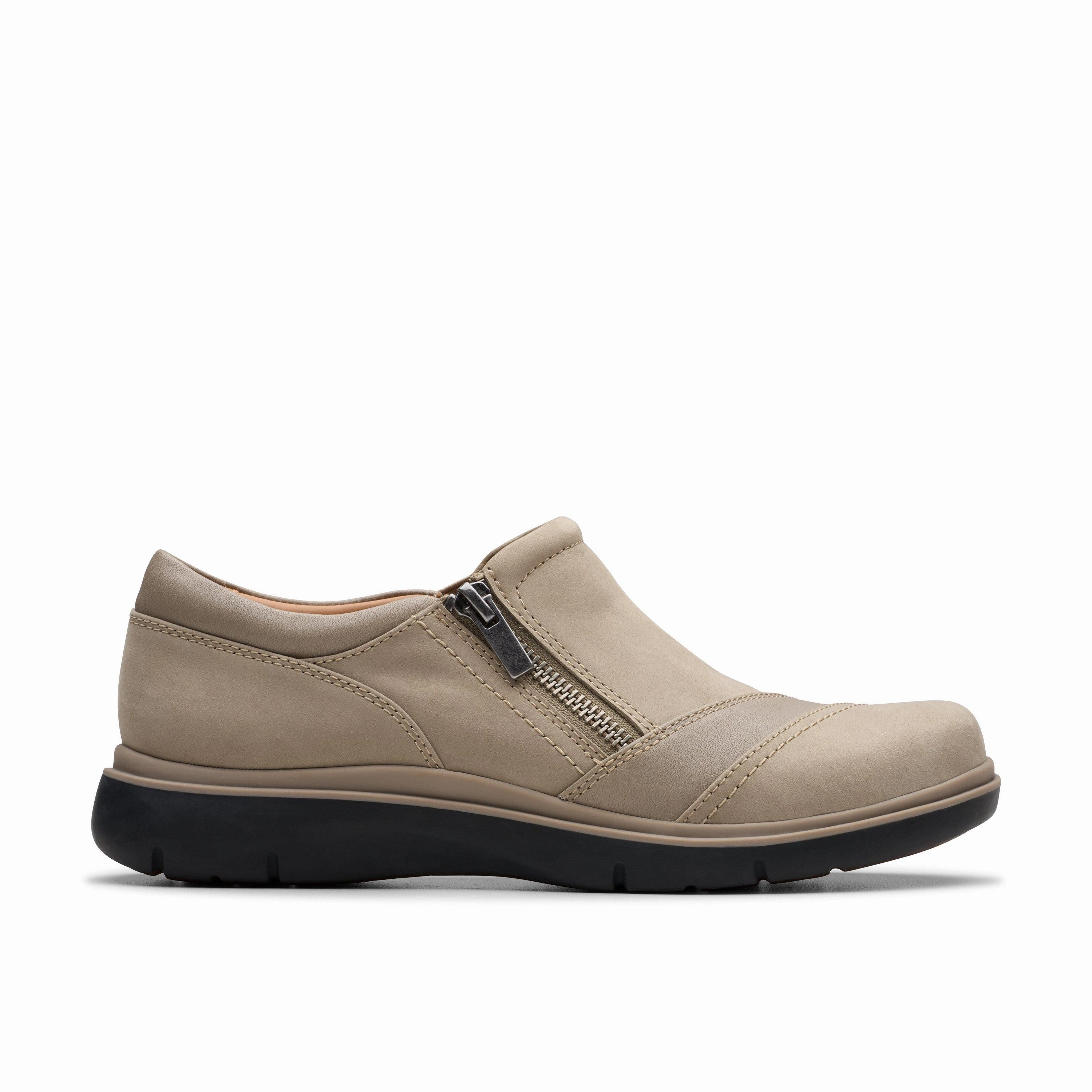 Clarks Certina Pure in Beige Nubuck All Setting Street Fest