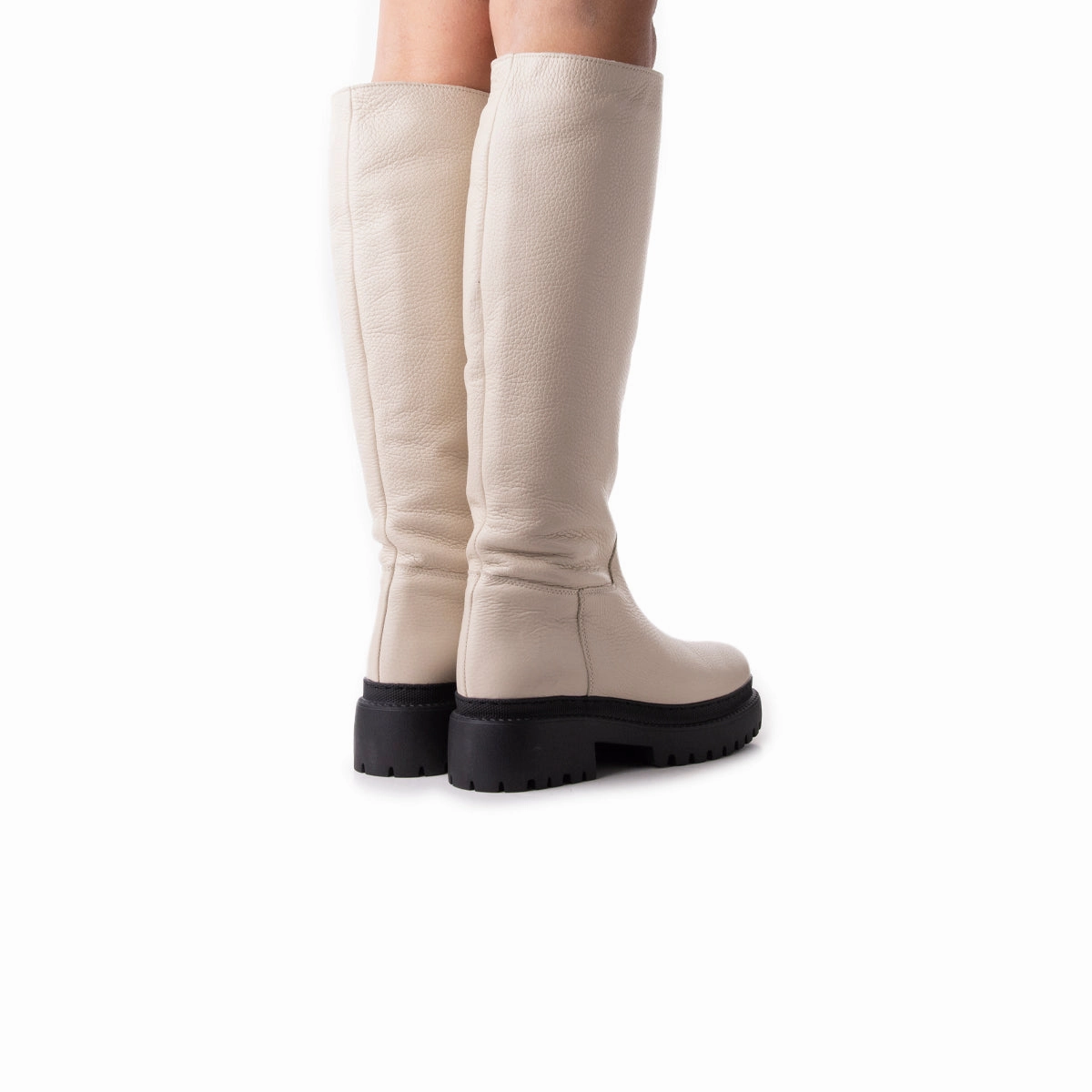 Rugged Build Breathable River Crossing Tucsan Off White Leather