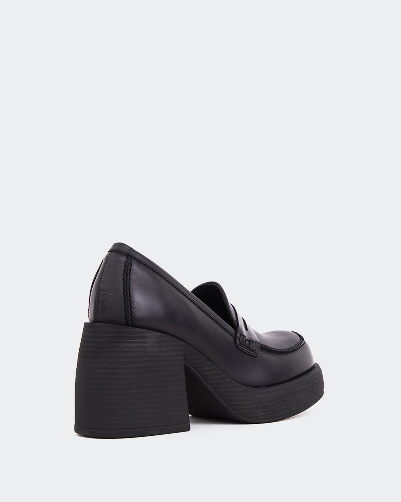 Buckle Fast Levigne Black Leather