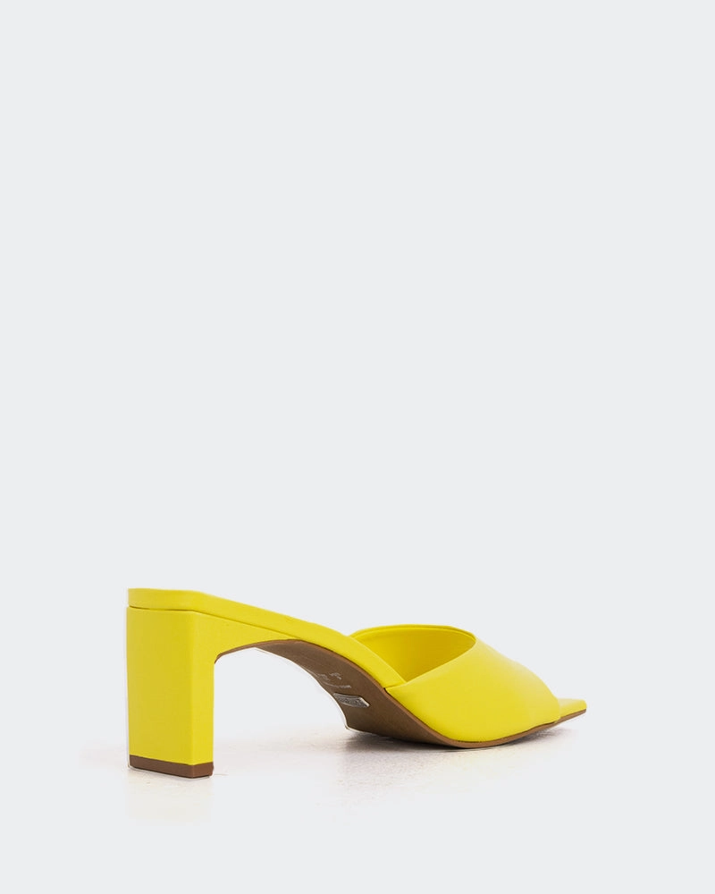 Instant Comfort Relax Shoes Visalia Yellow Leather