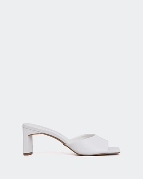 Visalia White Leather Weekend Casual Comfortable Slip