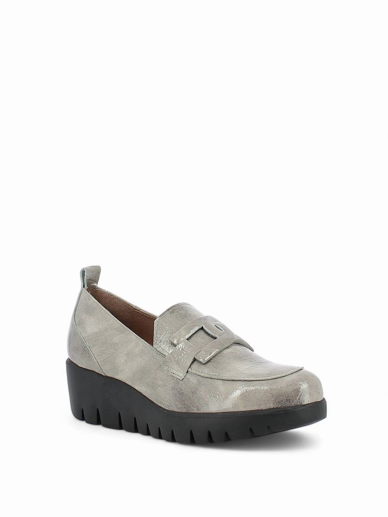 Women's Fly Rings Moccasins Shoes In Iris Gris (Light Grey Patent) Mature Gentleman Medallion Perforation