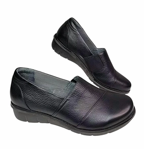 Soft Soles Women's Julia Milled Loafer In Black