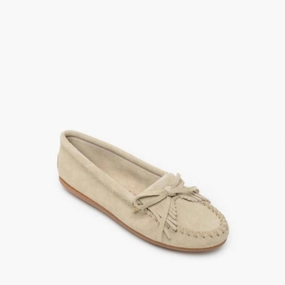 Quiet Lane Women's Kilty Hardsole Moccasin In Stone