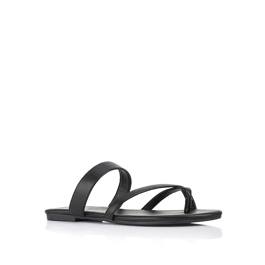 Tova Strappy Thongs - Black Easy Movement Roof Top