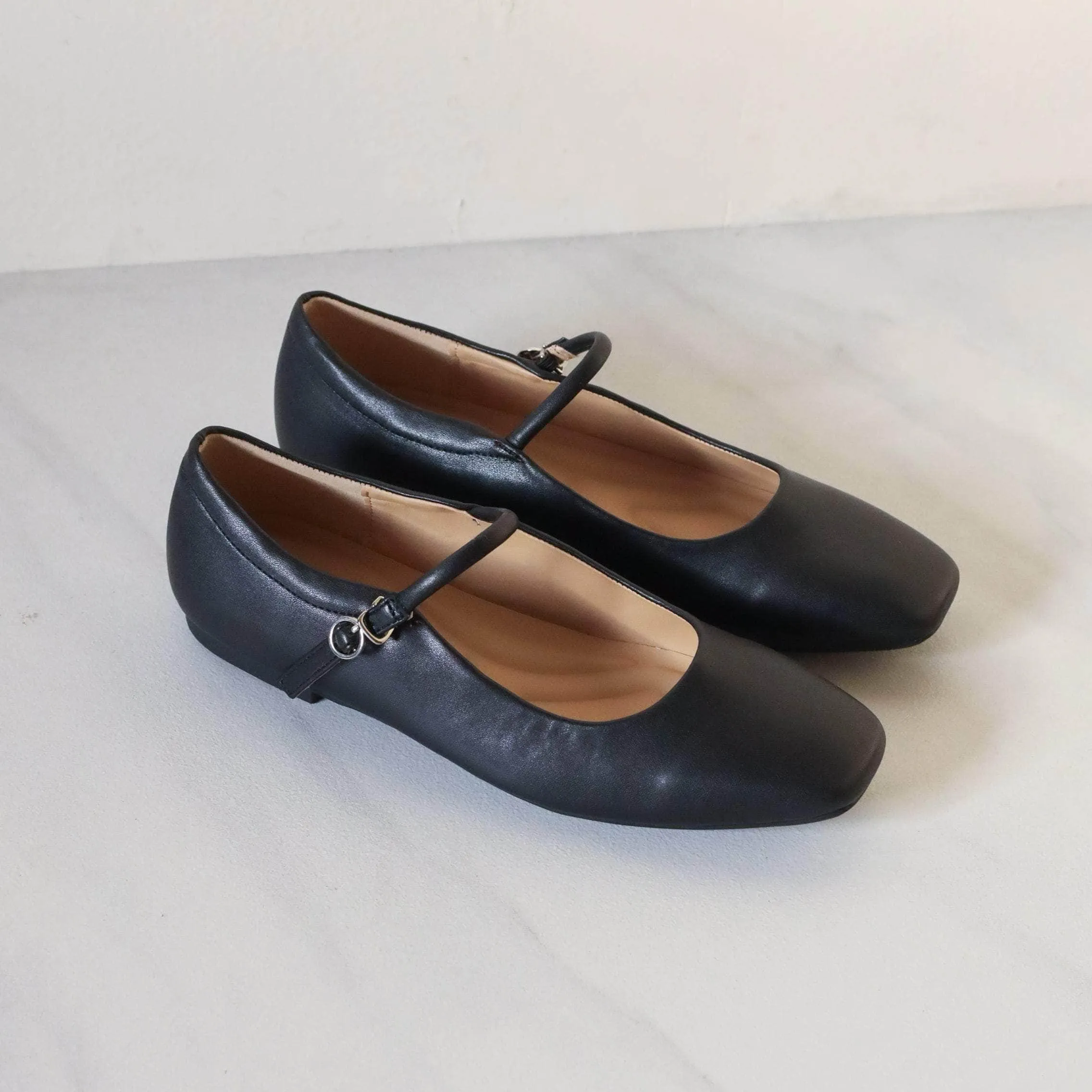 Loki Noir Ultimate Comfort Flexible Support Shoes